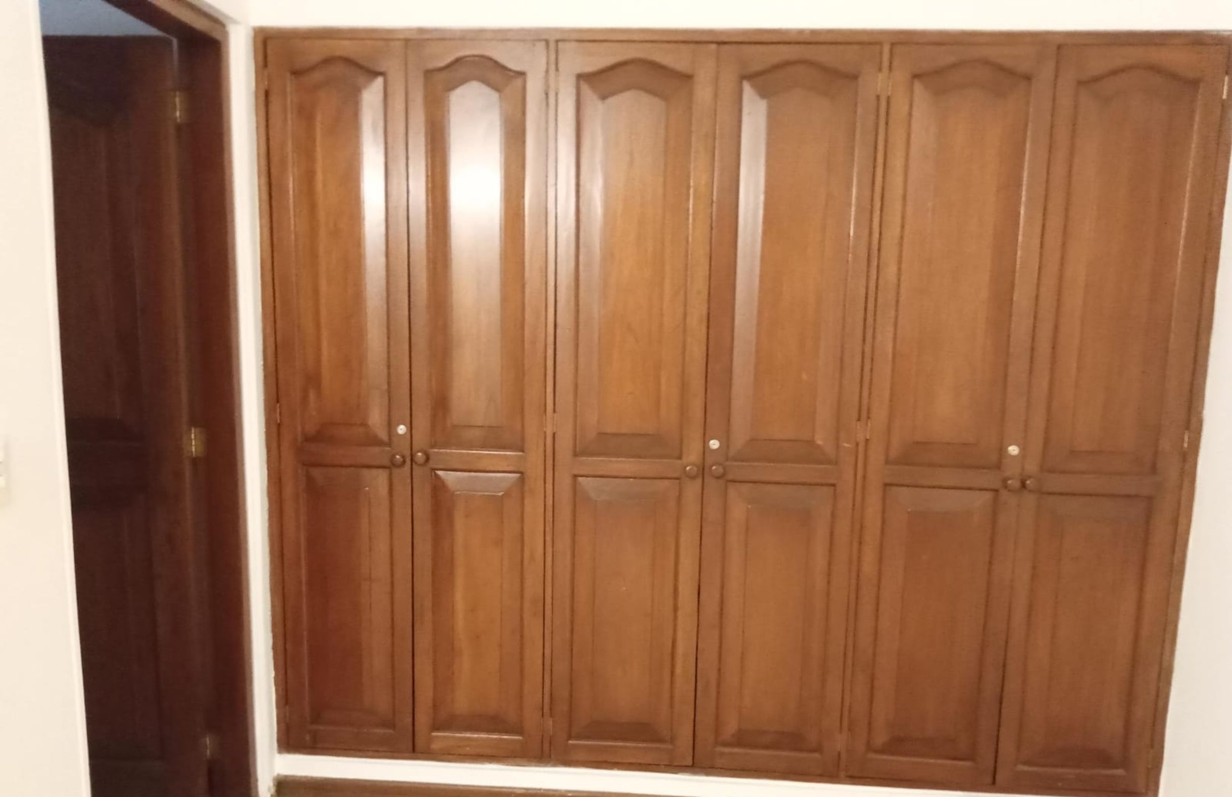 closets en madera cota